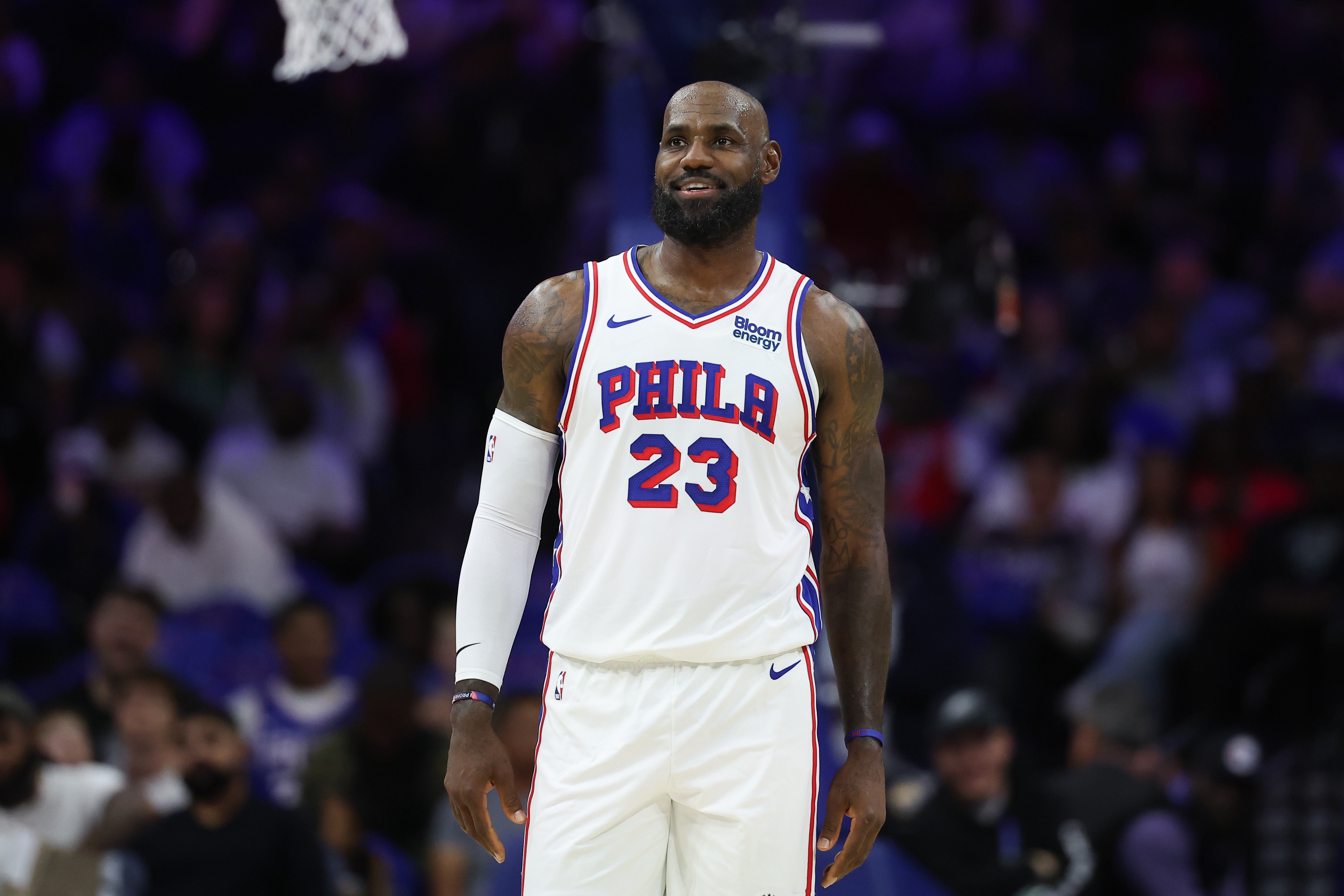 攻防两端完爆！76人下半场轰出69-37 净胜骑士32分